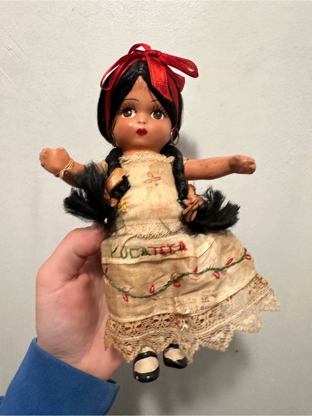 Vintage Yucateca Mexican Souvenir Doll – Embroidered Lace Dress – Hand Painted